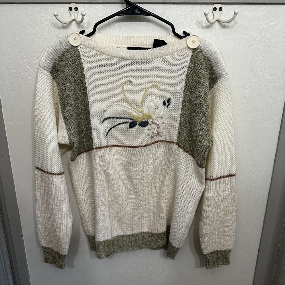 💕VINTAGE Answers by riddler inc. Sweater|| size MEDIUM